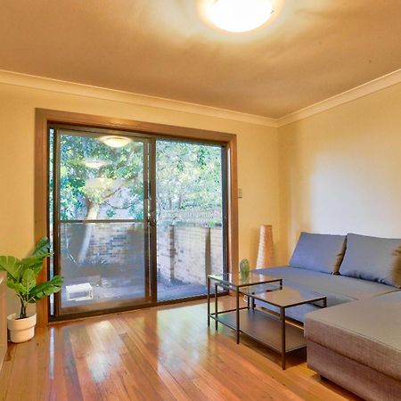 Comfortable 3 Bedroom House Pyrmont Sydney Exterior photo