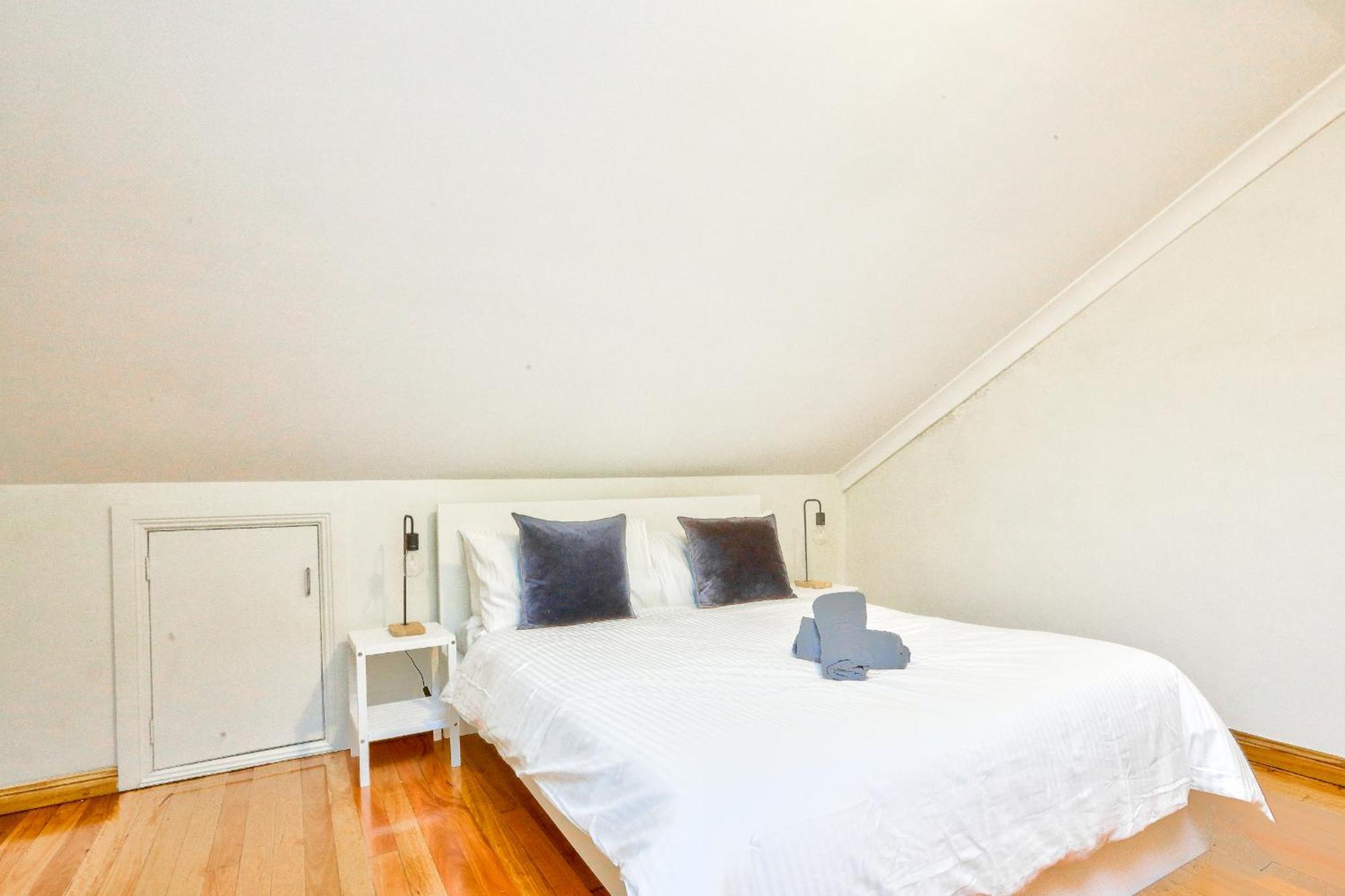 Comfortable 3 Bedroom House Pyrmont Sydney Exterior photo